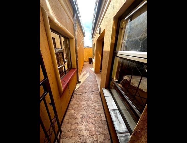 2 BEDROOM HOUSE FOR SALE IN GLEN RIDGE